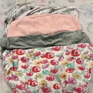 EUC Lot of 4 Changing Pad Covers- Serta, Lambs & Ivy, Honest Brand, Waterproof